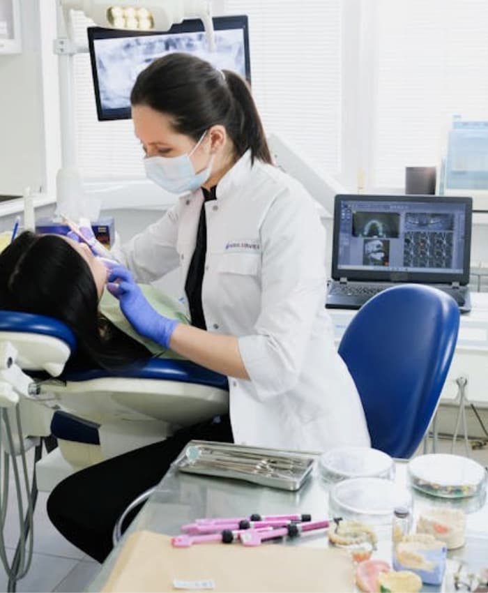 trayectoria Directora Leticia Giraldo Biomedical Dental